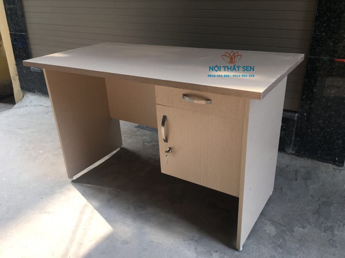 Bàn làm việc có hộc hiện đại